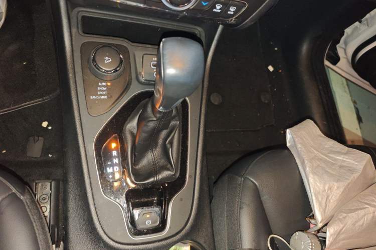 Used Jeep Cherokee 2020 2.0T Four-Wheel Drive Night Eagle Edition Gear Lever