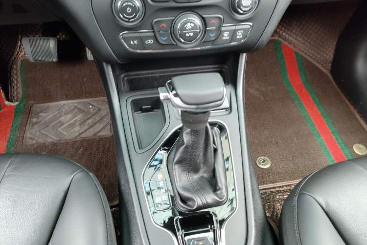 Used Jeep Cherokee 2020 2.0T Two-Wheel Drive Leading Edition Gear Lever