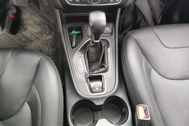 Used Jeep Cherokee 2020 2.0T Two-Wheel Drive Leading Edition Gear Lever