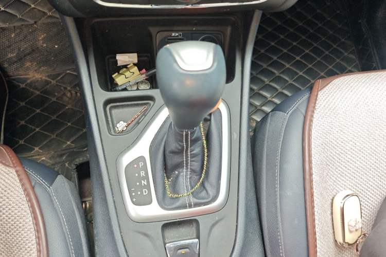 Used Jeep Cherokee 2020 2.0L Two-Wheel Drive Classic Sports Edition Gear Lever
