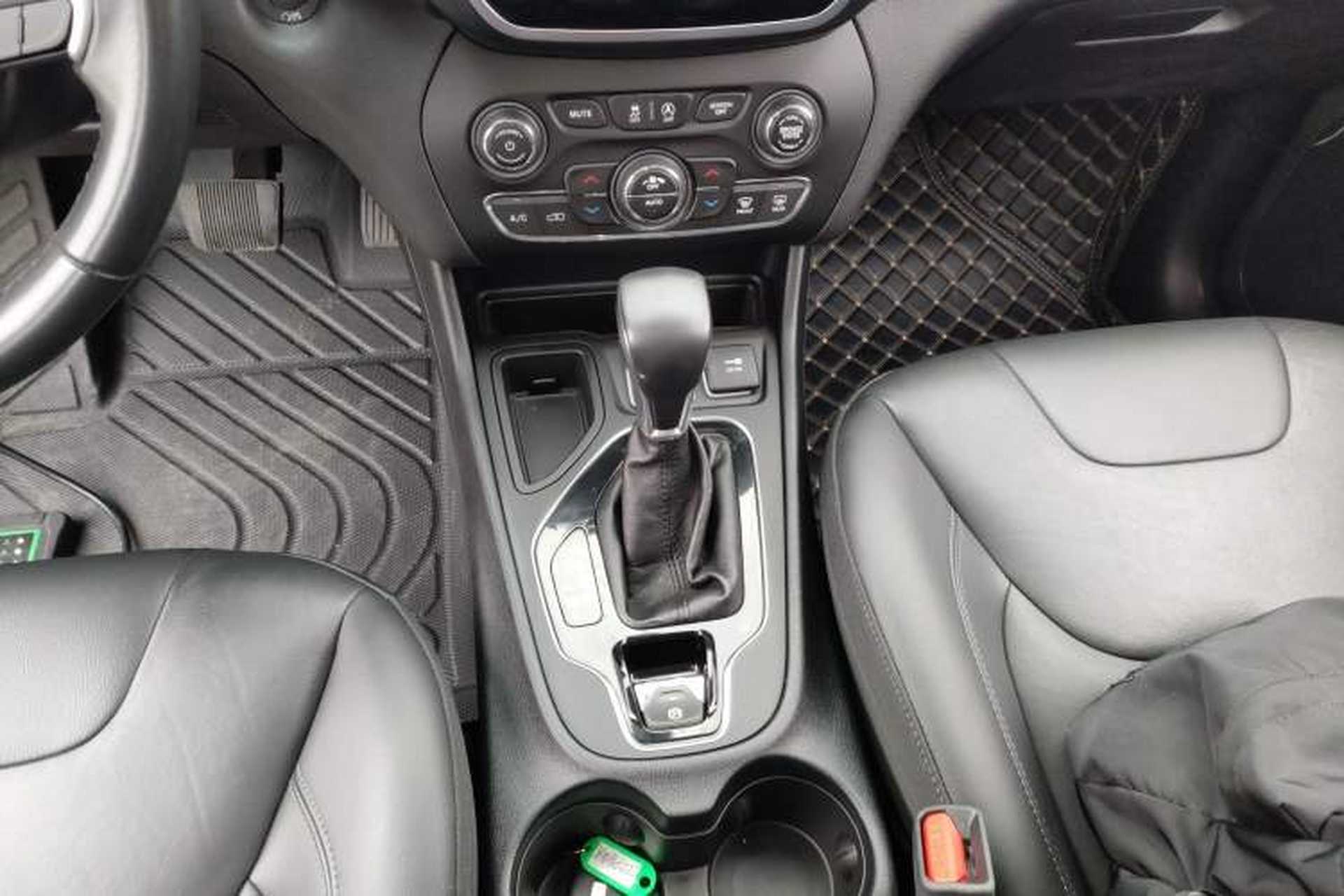 Used Jeep Cherokee 2020 2.0T Two-Wheel Drive Leading Edition Gear Lever
