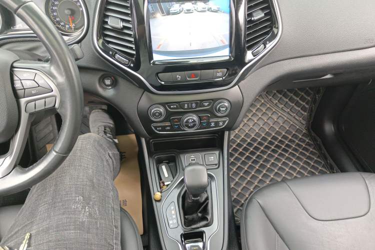Used Jeep Cherokee 2020 2.0T Two-Wheel Drive Leading Edition Gear Lever