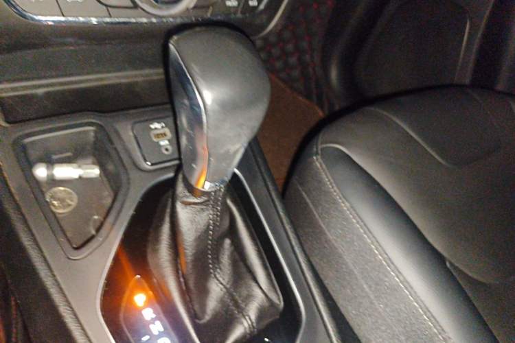 Used Jeep Cherokee 2020 2.0T Two-Wheel Drive Leading Edition Gear Lever