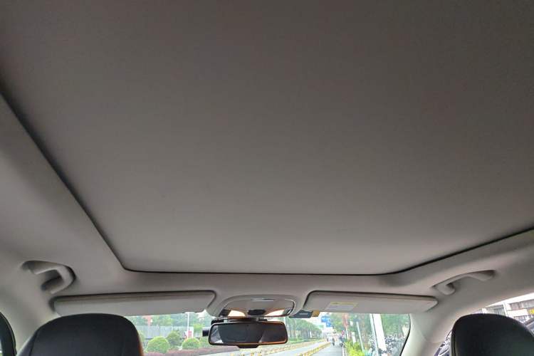 Used Jeep Cherokee 2020 2.0L Two-Wheel Drive Classic Sports Edition Headliner