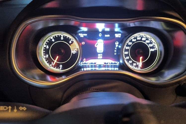 Used Jeep Cherokee 2020 2.0L Two-Wheel Drive Classic Sports Edition Instrument Cluster