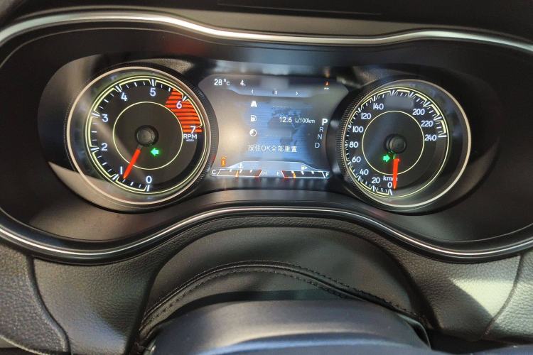 Used Jeep Cherokee 2020 2.0L Two-Wheel Drive Safety Upgrade Edition Instrument Cluster