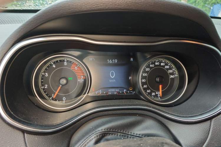 Used Jeep Cherokee 2020 2.0T Four-Wheel Drive Luxury Edition Instrument Cluster