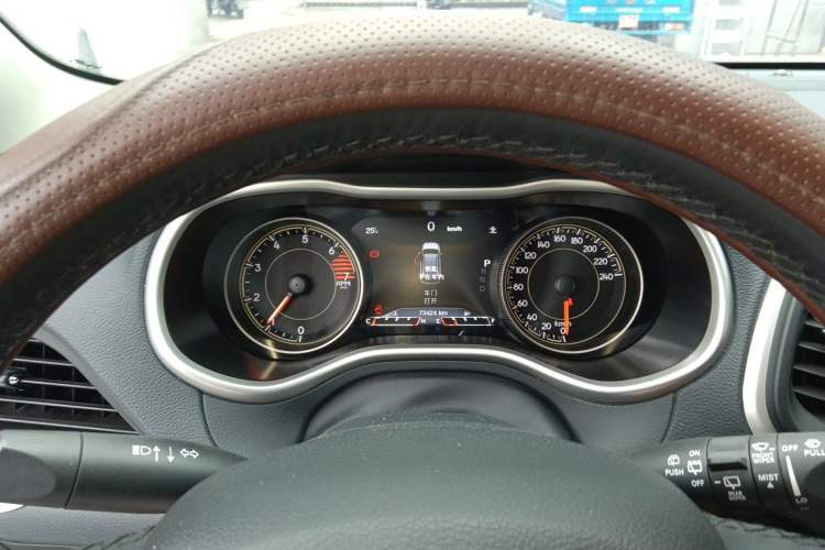 Used Jeep Cherokee 2020 2.0L Two-Wheel Drive Classic Sports Edition Instrument Cluster