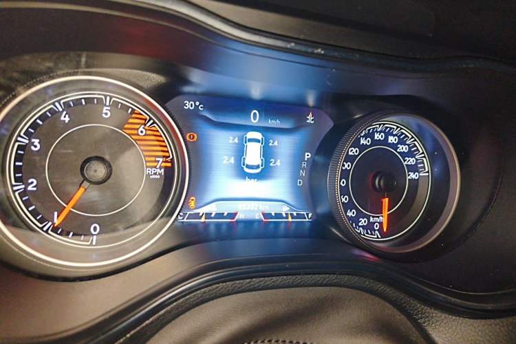 Used Jeep Cherokee 2020 2.0T Two-Wheel Drive Leading Edition Instrument Cluster