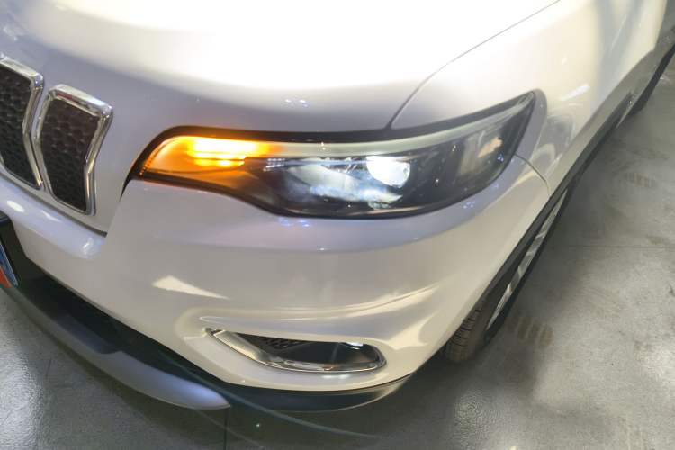 Used Jeep Cherokee 2020 2.0L Two-Wheel Drive Safety Upgrade Edition Left Front Headlight