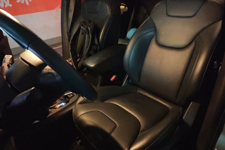 Used Jeep Cherokee 2020 2.0T Four-Wheel Drive Night Eagle Edition Left Front Seat