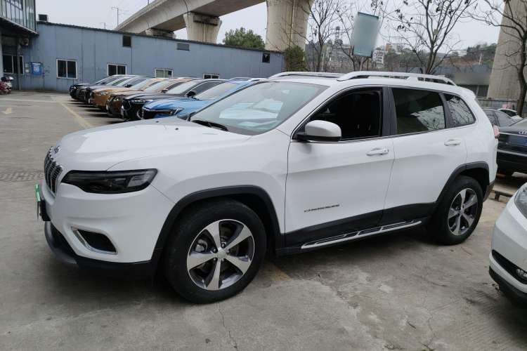 Used Jeep Cherokee 2020 2.0T Two-Wheel Drive Leading Edition Left Side