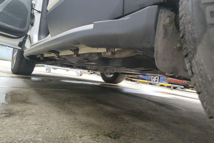 Used Jeep Cherokee 2020 2.0T Two-Wheel Drive Leading Edition Left Side Sill
