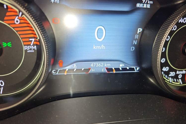 Used Jeep Cherokee 2020 2.0T Four-Wheel Drive Night Eagle Edition Odometer Close Up