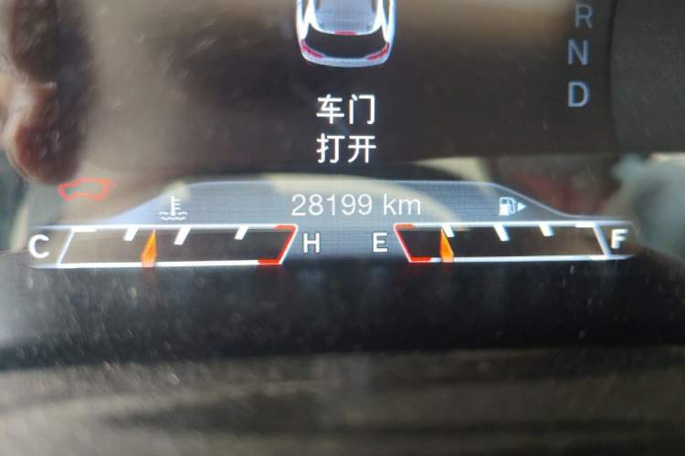 Used Jeep Cherokee 2020 2.0L Two-Wheel Drive Classic Sports Edition Odometer Close Up