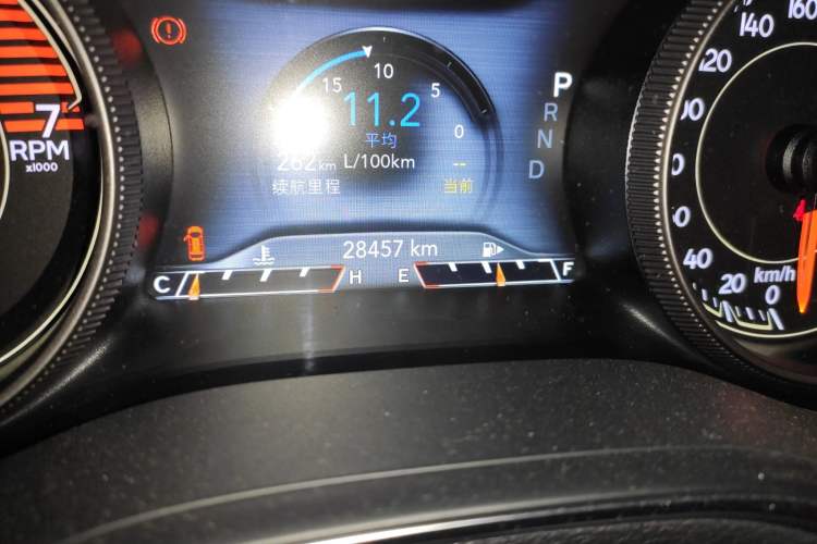 Used Jeep Cherokee 2020 2.0T Two-Wheel Drive Leading Edition Odometer Close Up