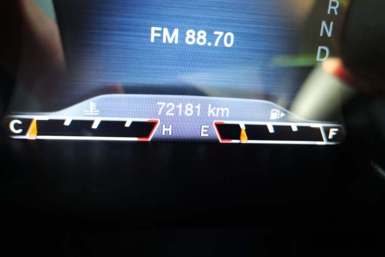 Used Jeep Cherokee 2020 2.0L Two-Wheel Drive Classic Sports Edition Odometer Close Up