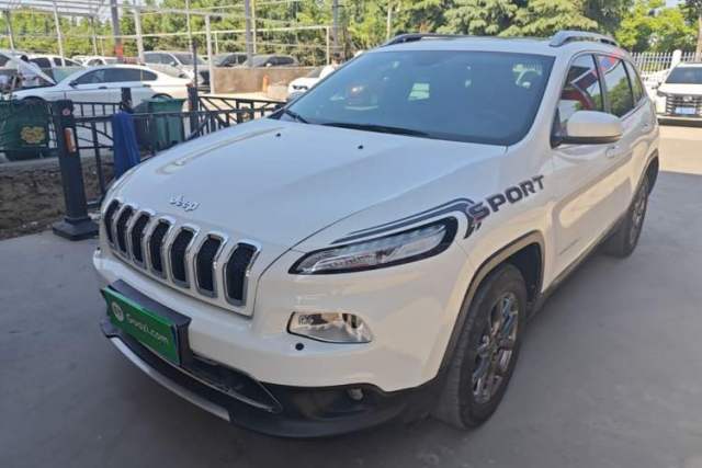 Used Jeep Cherokee 2020 2.0L Two-Wheel Drive Classic Sports Edition