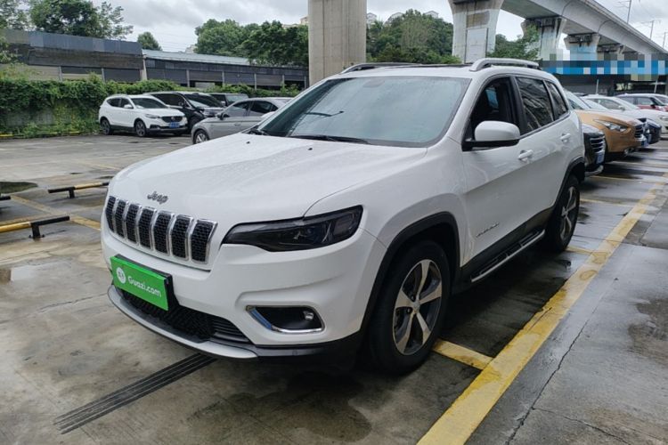 Used Jeep Cherokee 2020 2.0T Two-Wheel Drive Leading Edition Guazi used car, China used car export, Used car for sale, Used  cars, Cheapest cars for sale