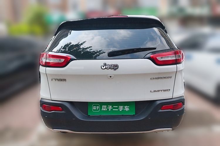 Used Jeep Cherokee 2020 2.0L Two-Wheel Drive Classic Sports Edition Rear