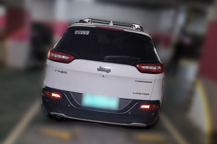 Used Jeep Cherokee 2020 2.0L Two-Wheel Drive Classic Sports Edition Rear