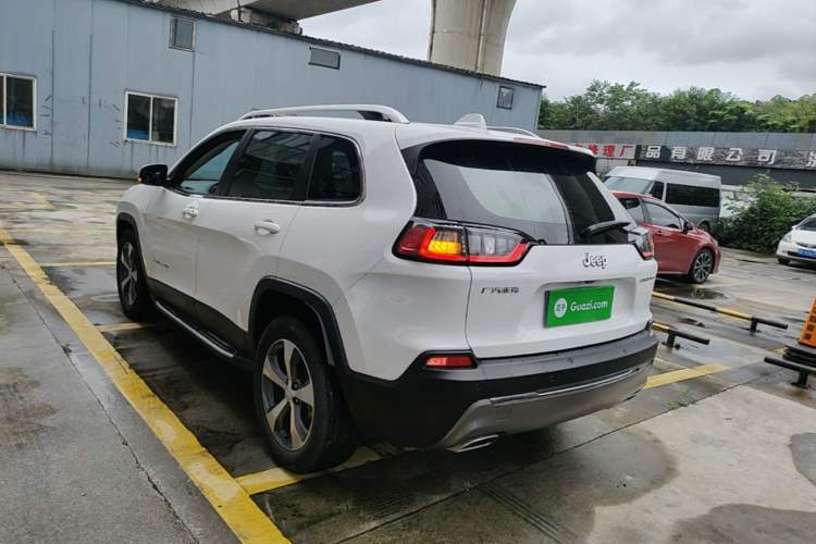 Used Jeep Cherokee 2020 2.0T Two-Wheel Drive Leading Edition Rear Left 45 Deg