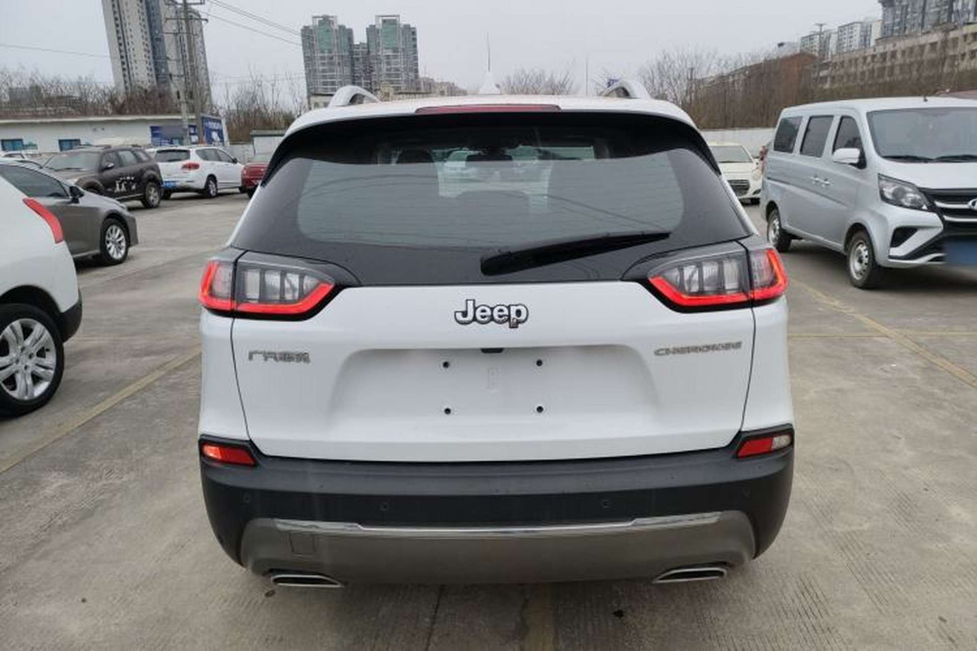Used Jeep Cherokee 2020 2.0T Two-Wheel Drive Leading Edition Rear
