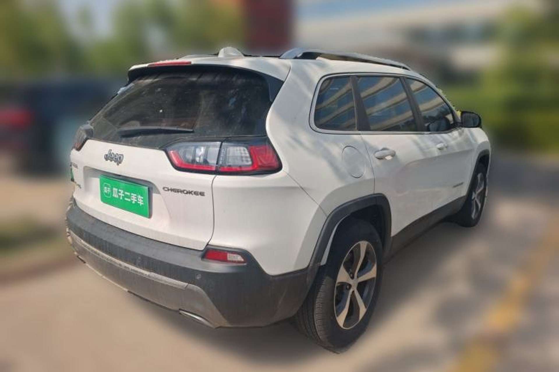 Used Jeep Cherokee 2020 2.0T Four-Wheel Drive Luxury Edition Rear Right 45 Deg