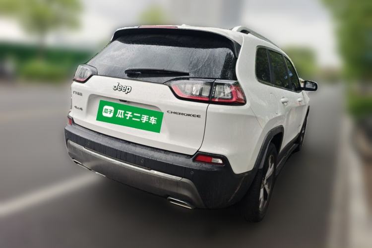 Used Jeep Cherokee 2020 2.0T Four-Wheel Drive Luxury Edition Rear Right 45 Deg