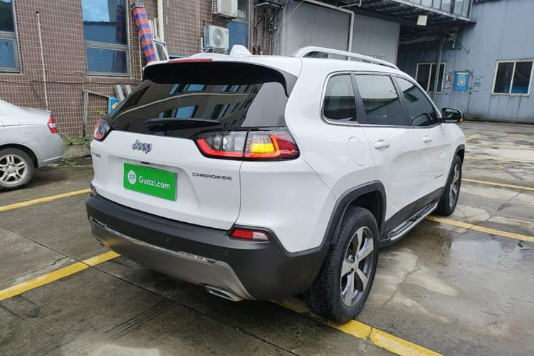 Used Jeep Cherokee 2020 2.0T Two-Wheel Drive Leading Edition Rear Right 45 Deg