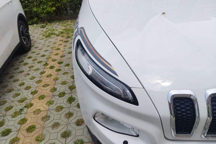 Used Jeep Cherokee 2020 2.0L Two-Wheel Drive Classic Sports Edition Right Front Headlight