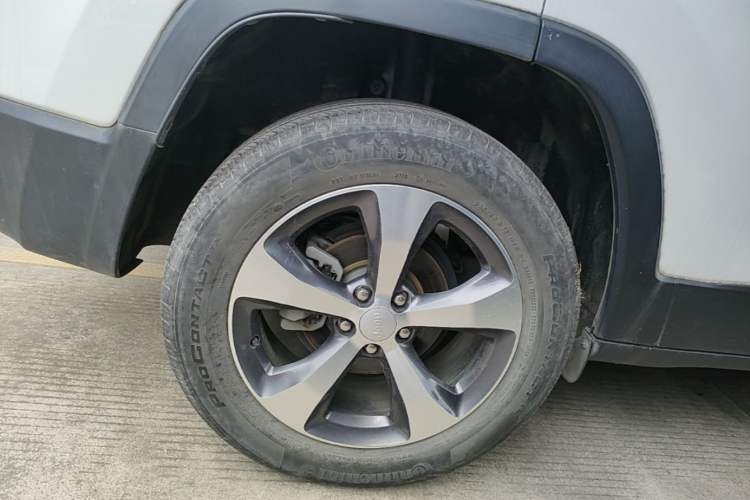 Used Jeep Cherokee 2020 2.0T Two-Wheel Drive Leading Edition Right Rear Wheel Hub
