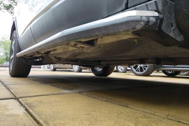 Used Jeep Cherokee 2020 2.0T Two-Wheel Drive Leading Edition Right Side Sill