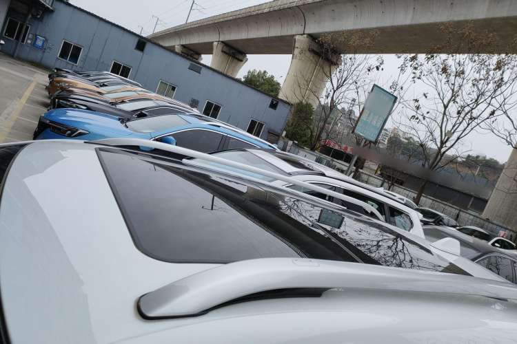 Used Jeep Cherokee 2020 2.0T Two-Wheel Drive Leading Edition Roof