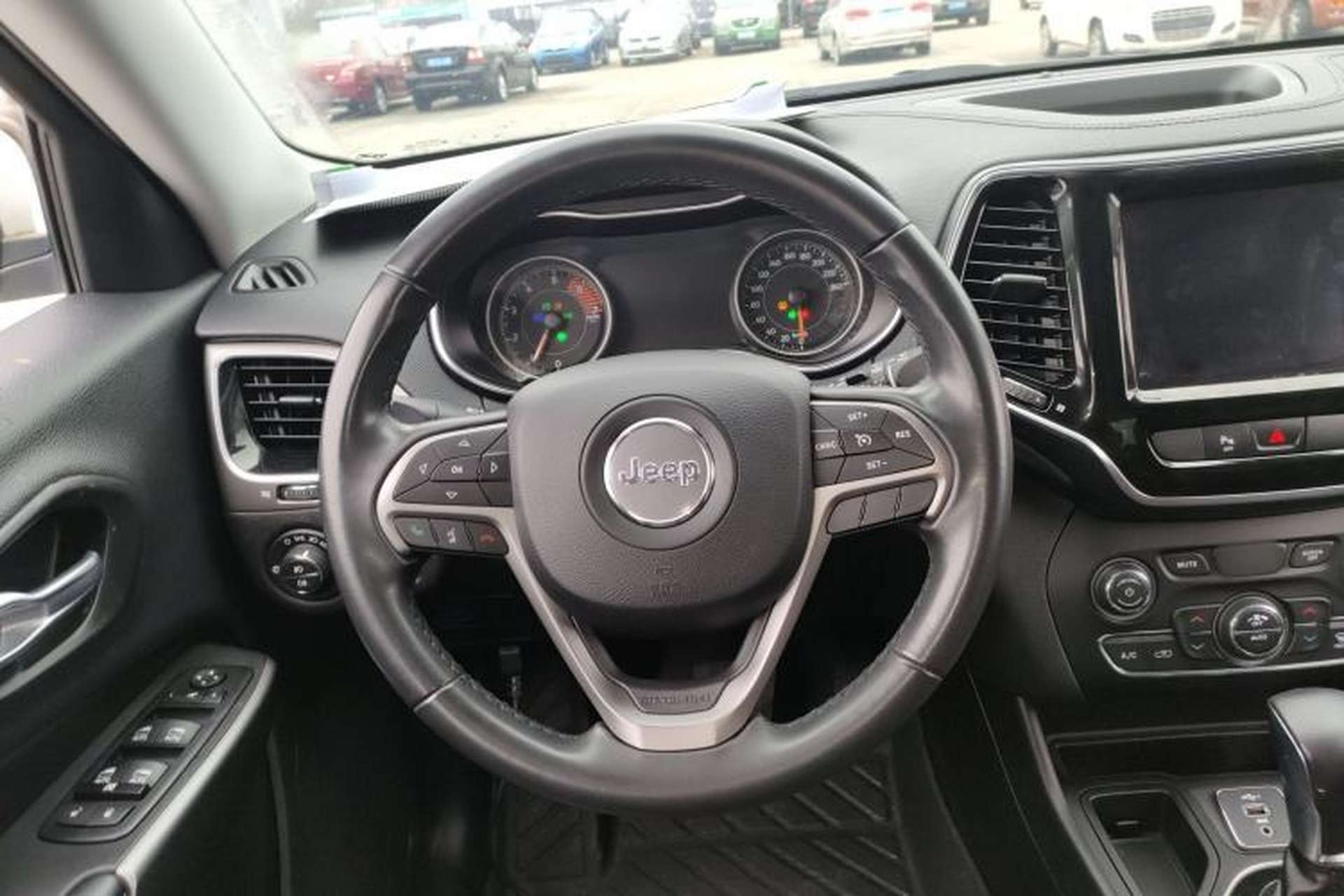 Used Jeep Cherokee 2020 2.0T Two-Wheel Drive Leading Edition Steering Wheel