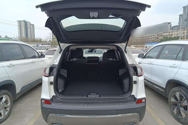 Used Jeep Cherokee 2020 2.0T Two-Wheel Drive Leading Edition Trunk