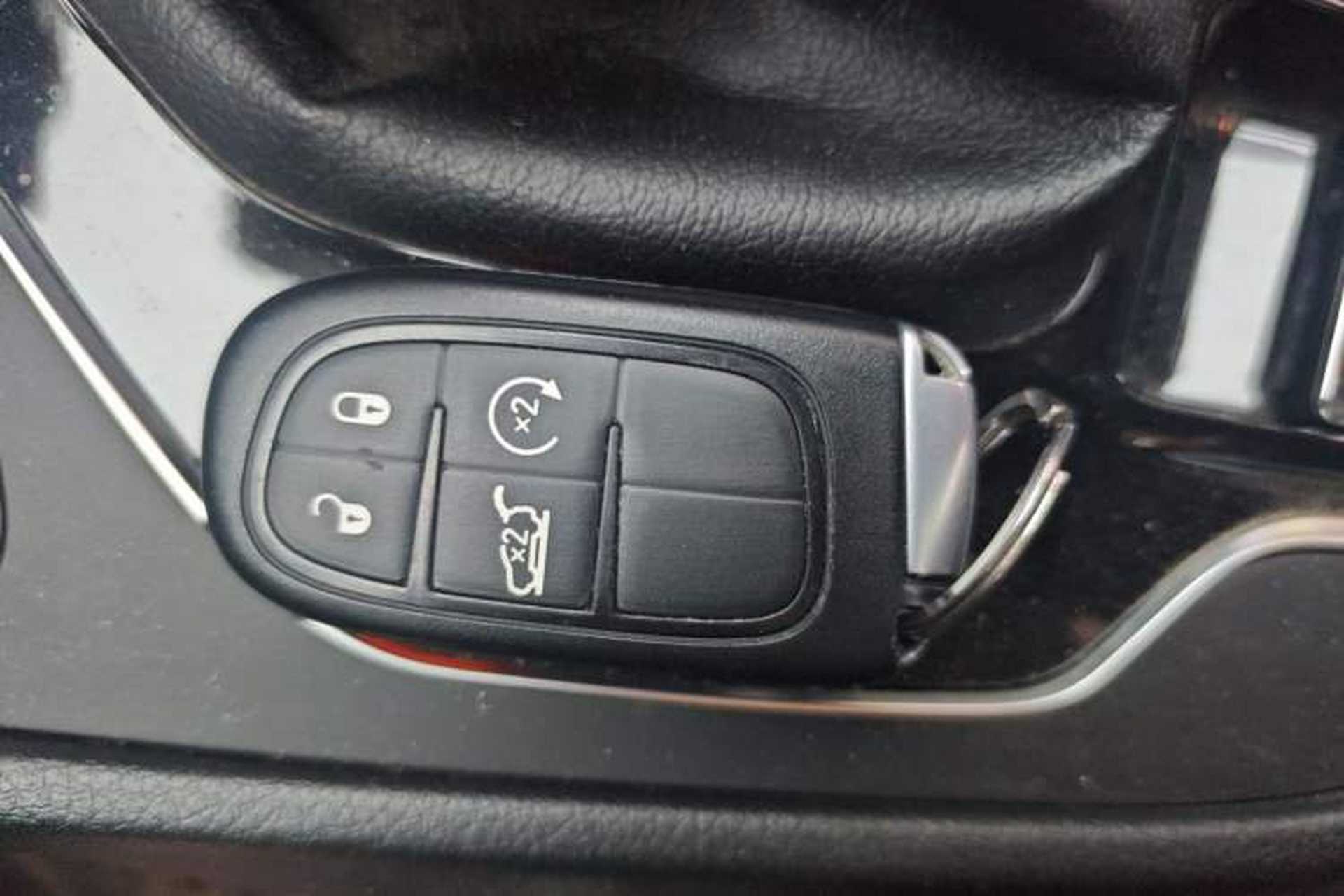 Used Jeep Cherokee 2020 2.0T Four-Wheel Drive Luxury Edition Vehicle Key