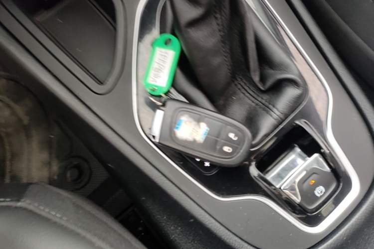 Used Jeep Cherokee 2020 2.0T Two-Wheel Drive Leading Edition Vehicle Key