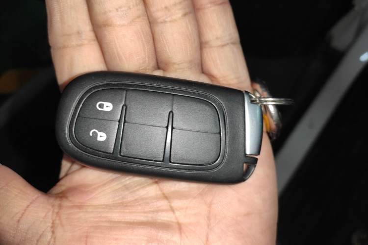 Used Jeep Cherokee 2020 2.0T Two-Wheel Drive Leading Edition Vehicle Key