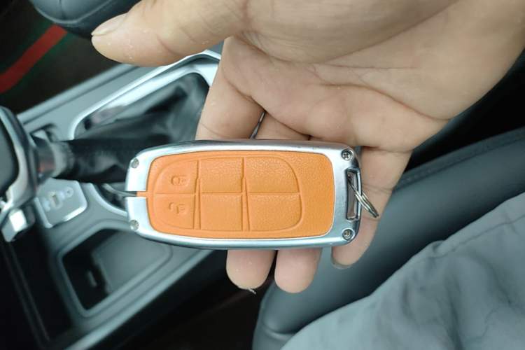 Used Jeep Cherokee 2020 2.0T Two-Wheel Drive Leading Edition Vehicle Key