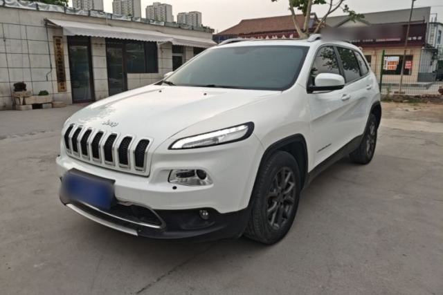 Used Jeep Cherokee 2020 2.0L Two-Wheel Drive Classic Sports Edition