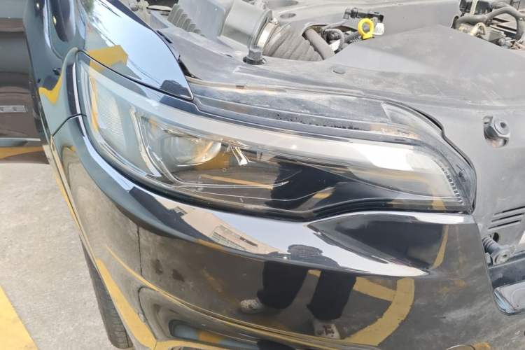 Used Jeep Cherokee 2021 2.0T Four-Wheel Drive 80th Anniversary Edition Right Front Headlight