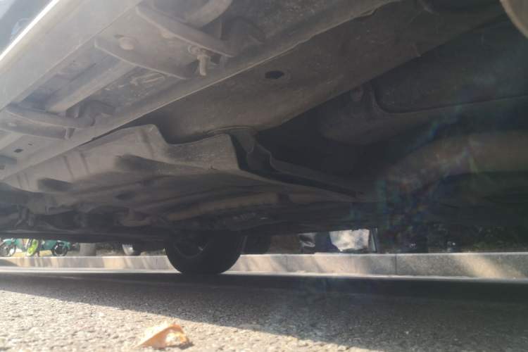 Used Jeep Commander 2018 2.0T Two-Wheel Drive Enjoy Edition China V Chassis Rear Left