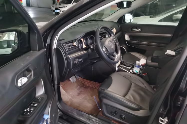 Used Jeep Commander 2018 2.0T Two-Wheel Drive Enjoyment Version China VI Emission Standard Driver Seat