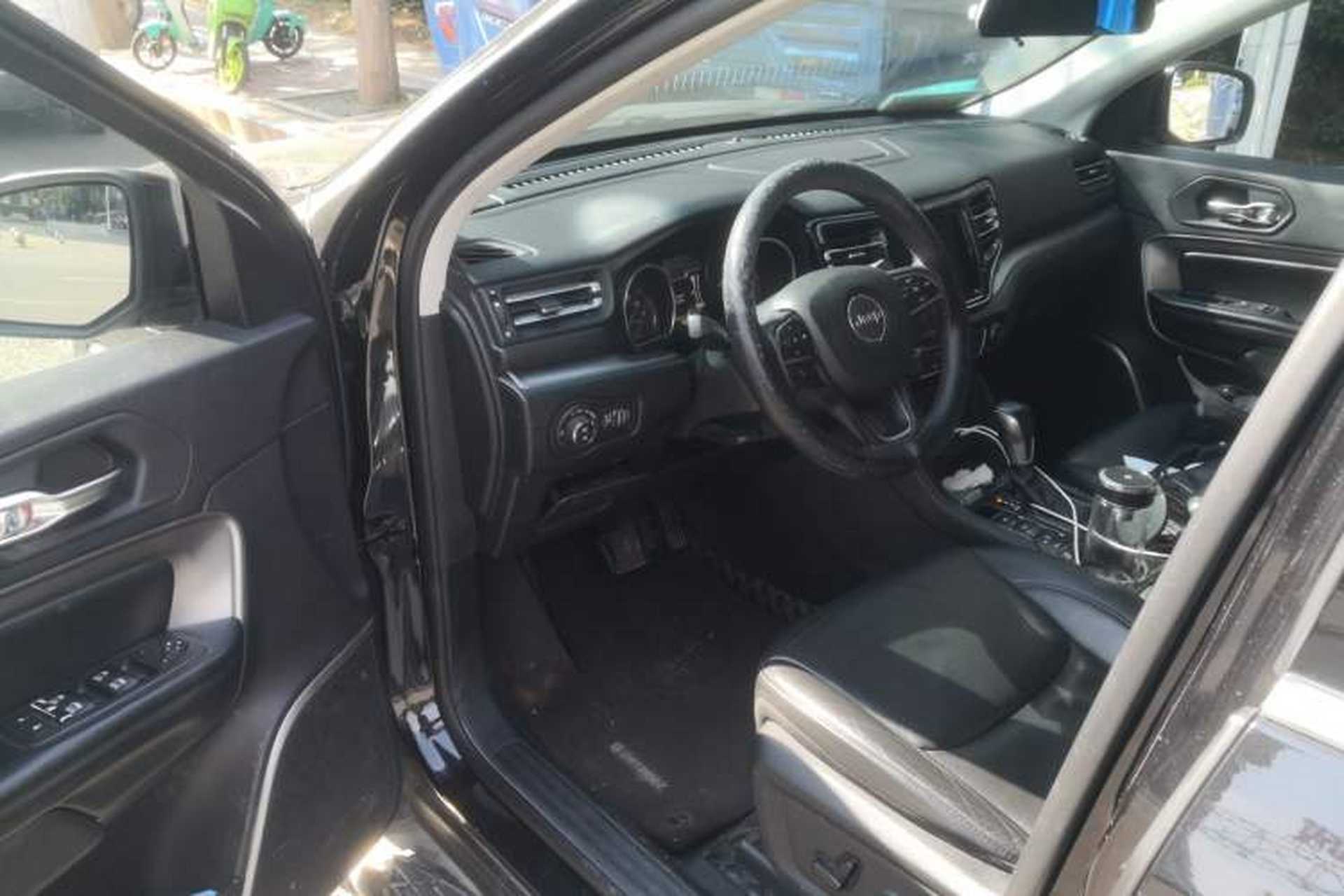Used Jeep Commander 2018 2.0T Two-Wheel Drive Enjoy Edition China V Driver Seat