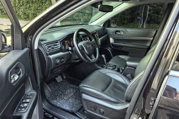 Used Jeep Commander 2018 2.0T Two-Wheel Drive Enjoyment Version China VI Emission Standard Driver Seat