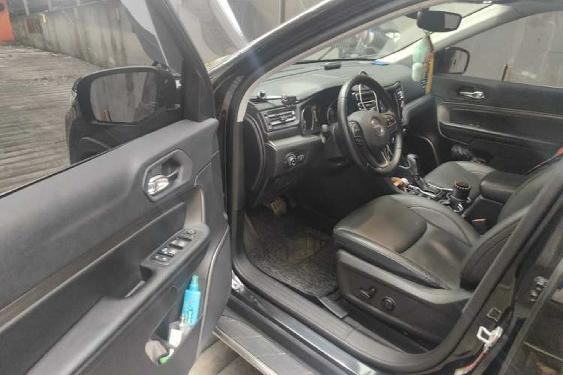 Used Jeep Commander 2018 2.0T Two-Wheel Drive Enjoyment Version China VI Emission Standard Driver Seat
