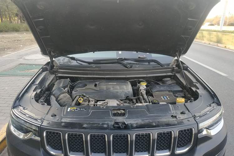 Used Jeep Commander 2018 2.0T Four-Wheel Drive Prestige Edition China V Engine Bay