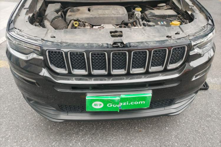 Used Jeep Commander 2018 2.0T Two-Wheel Drive Enjoyment Version China VI Emission Standard Engine Bay
