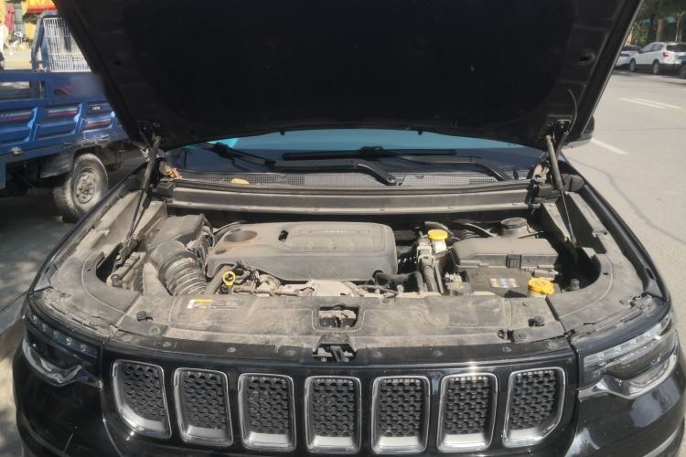 Used Jeep Commander 2018 2.0T Two-Wheel Drive Enjoy Edition China V Engine Bay
